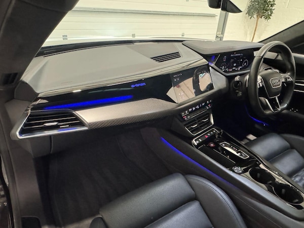 Used Audi e-tron GT 2023 for sale - 76284328: Photo 53