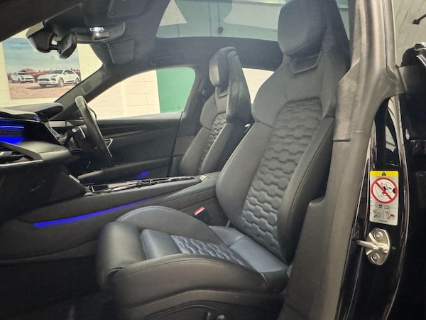 Used Audi e-tron GT 2023 for sale - 76284328: Photo 55