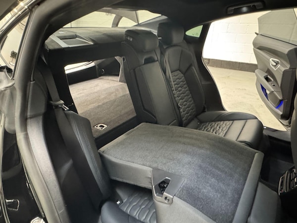 Used Audi e-tron GT 2023 for sale - 76284328: Photo 65