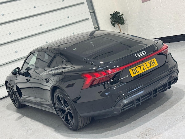 Used Audi e-tron GT 2023 for sale - 76284328: Photo 91