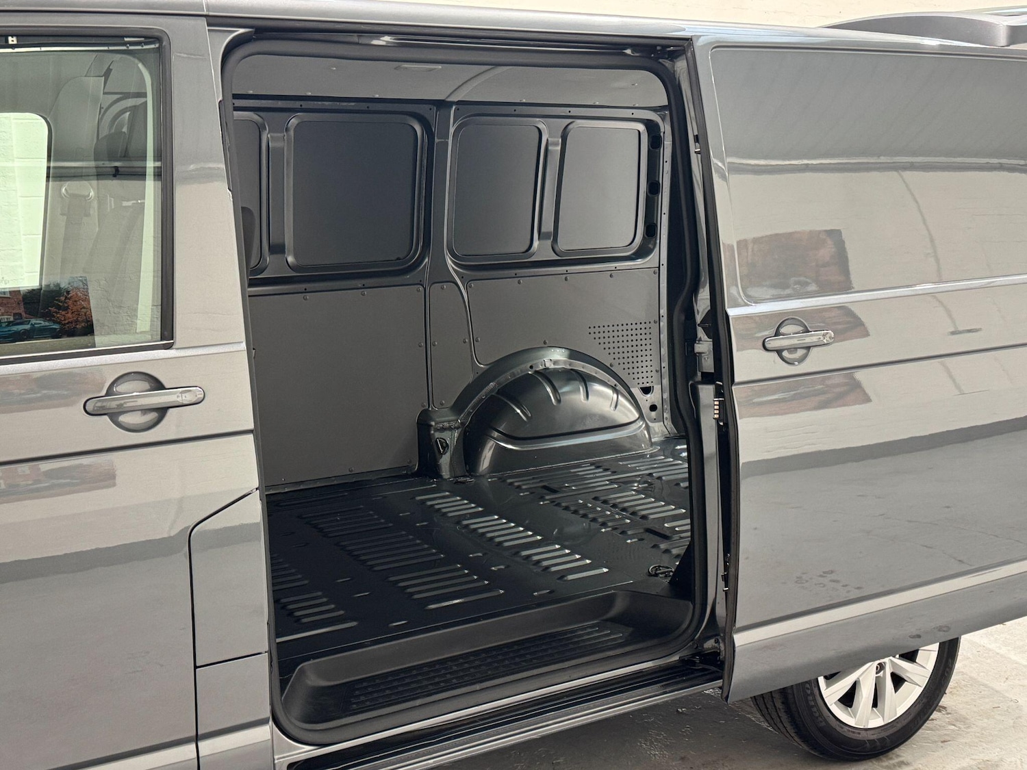 Used Volkswagen Transporter 2020 for sale - 76513073: Photo 35