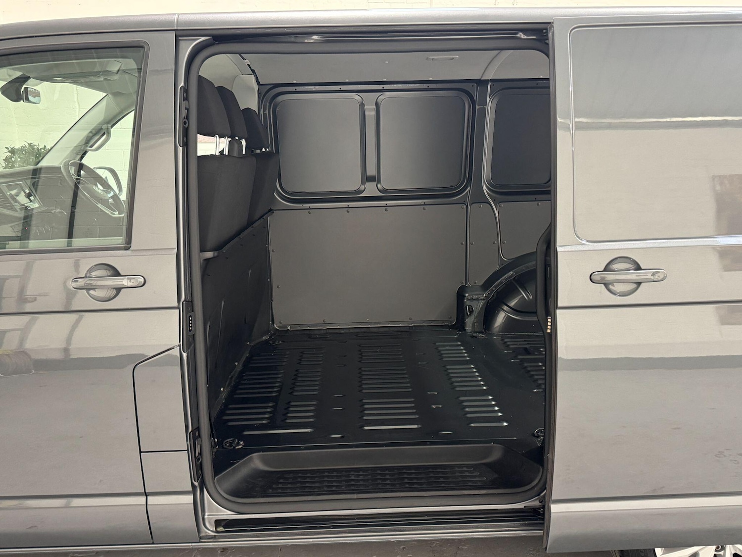 Used Volkswagen Transporter 2020 for sale - 76513073: Photo 36