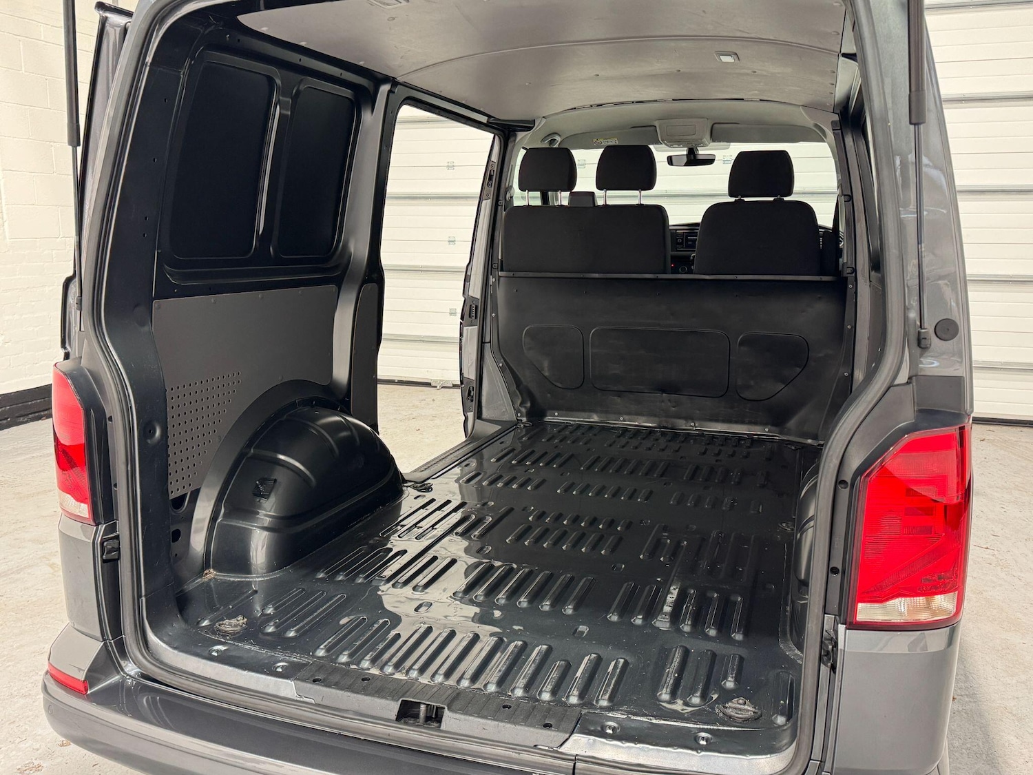 Used Volkswagen Transporter 2020 for sale - 76513073: Photo 38