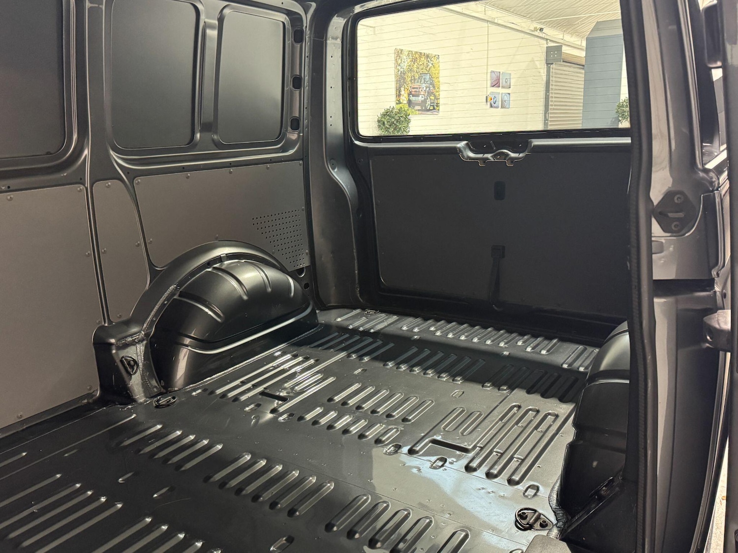 Used Volkswagen Transporter 2020 for sale - 76513073: Photo 42