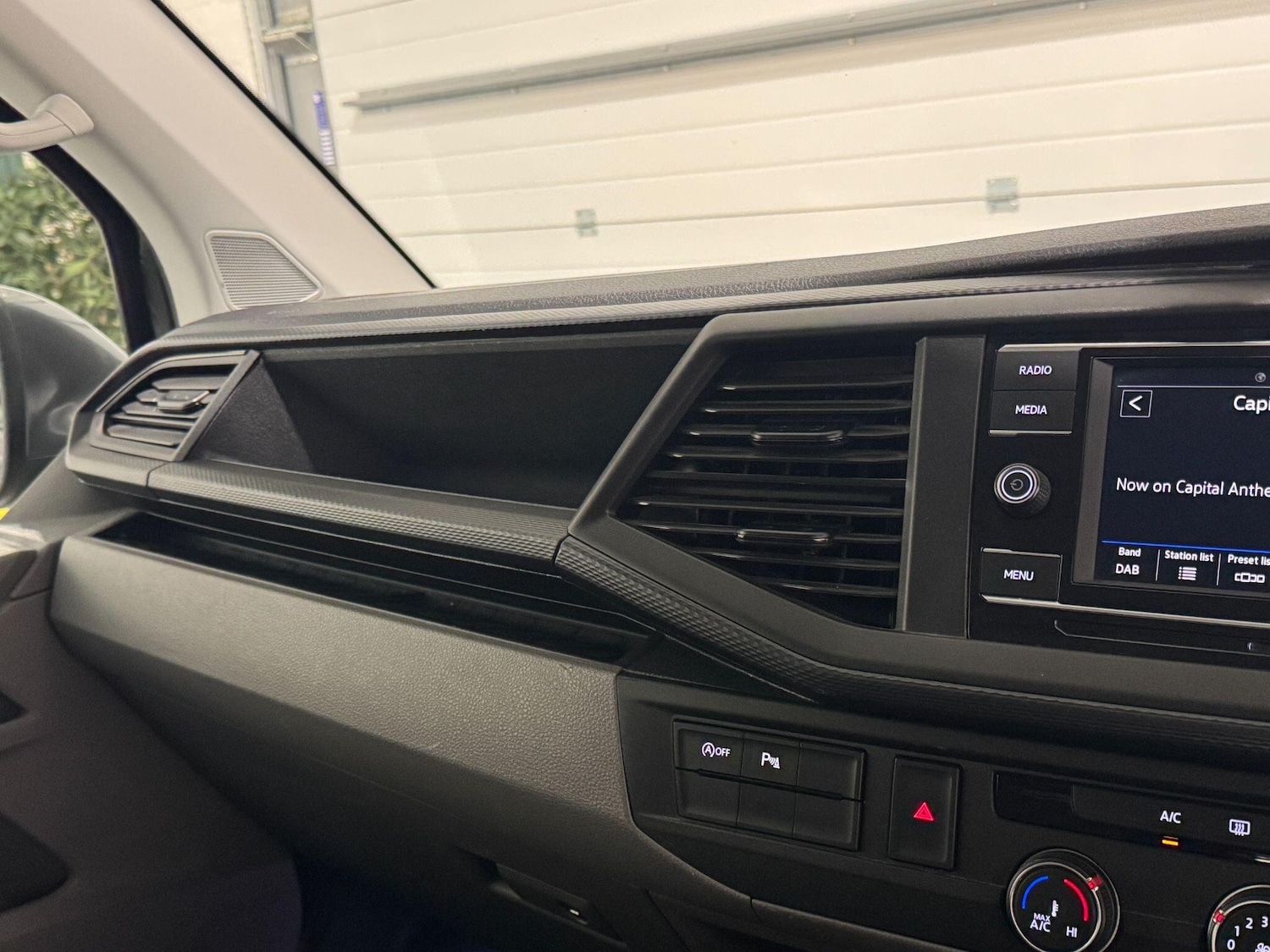 Used Volkswagen Transporter 2020 for sale - 76513073: Photo 51