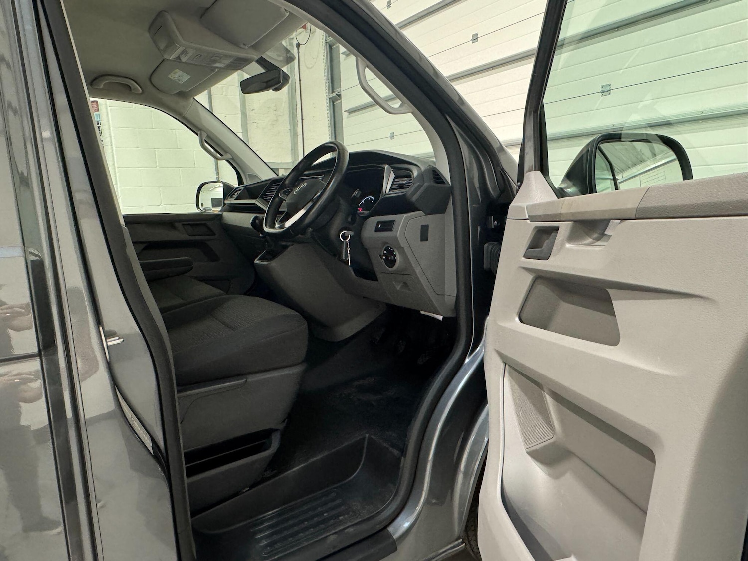 Used Volkswagen Transporter 2020 for sale - 76513073: Photo 54