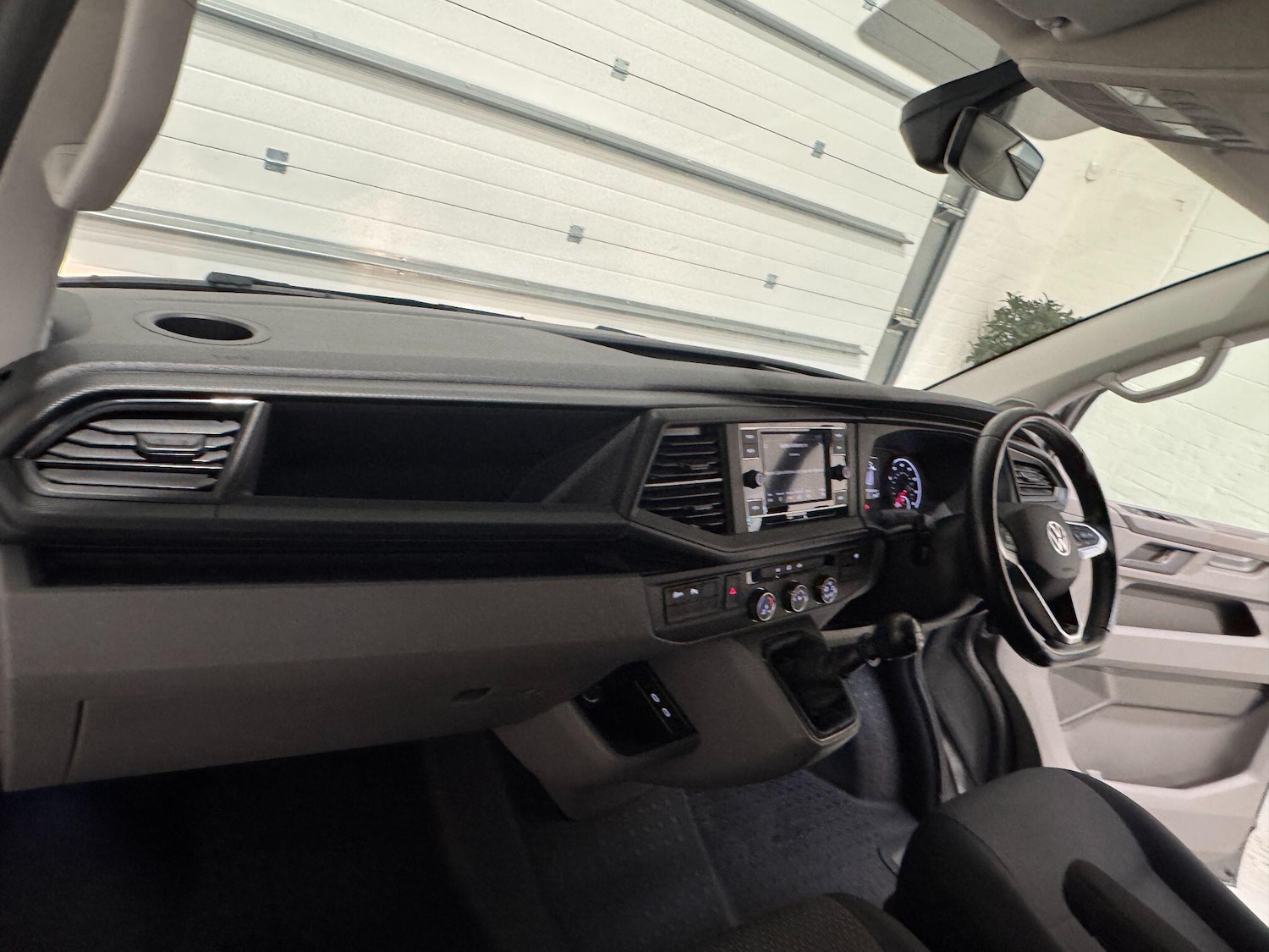 Used Volkswagen Transporter 2020 for sale - 76513073: Photo 56