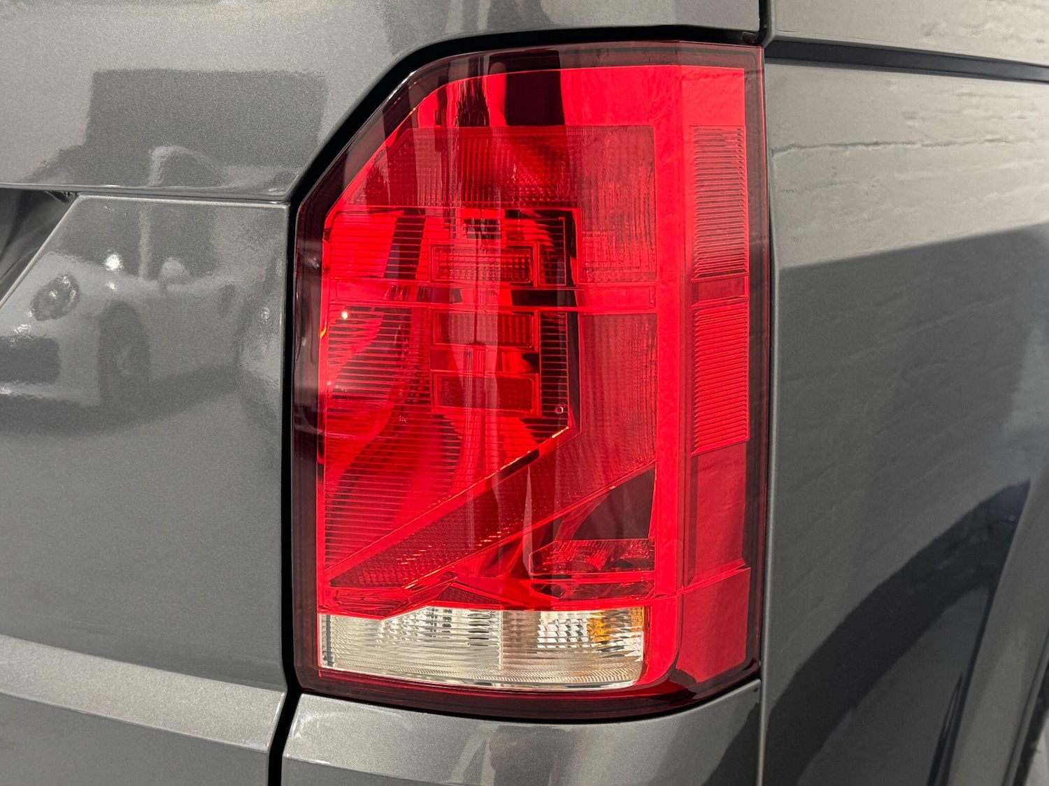 Used Volkswagen Transporter 2020 for sale - 76513073: Photo 75