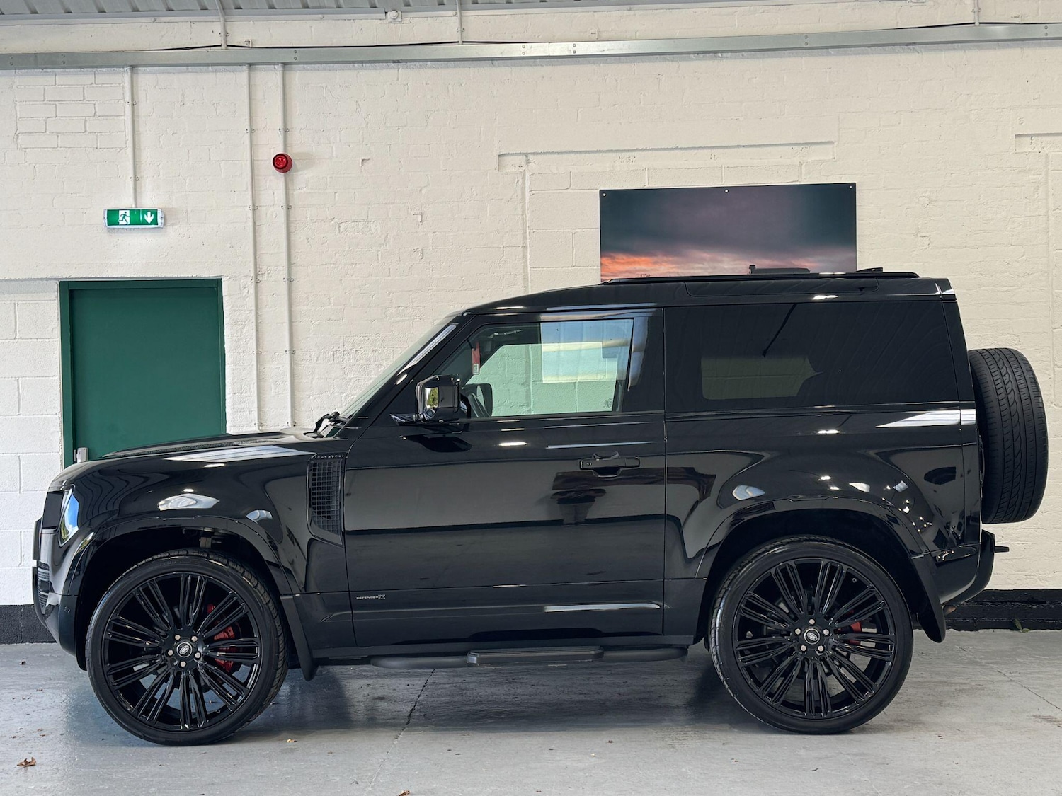 Used Land Rover Defender 90 2021 for sale - 76239551: Photo 10