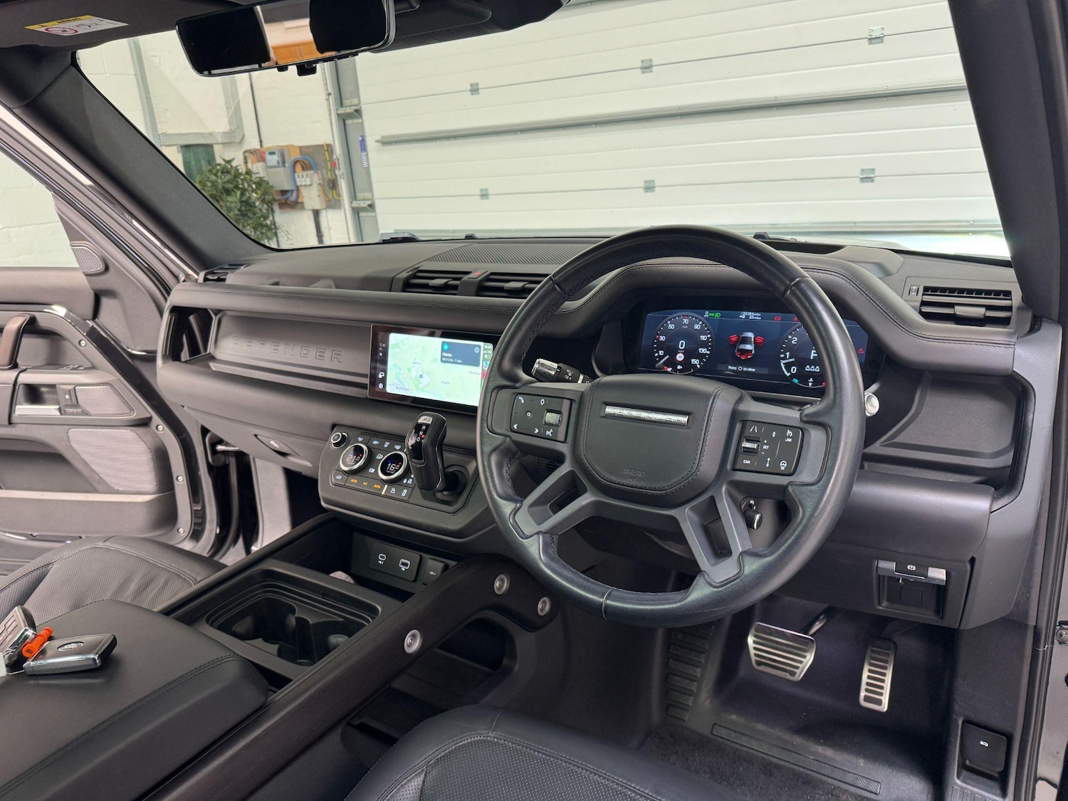 Used Land Rover Defender 90 2021 for sale - 76239551: Photo 17