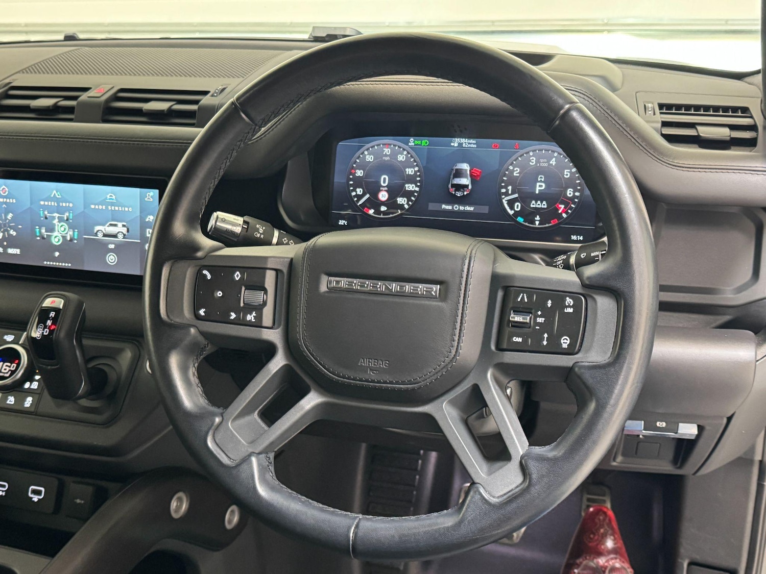 Used Land Rover Defender 90 2021 for sale - 76239551: Photo 25