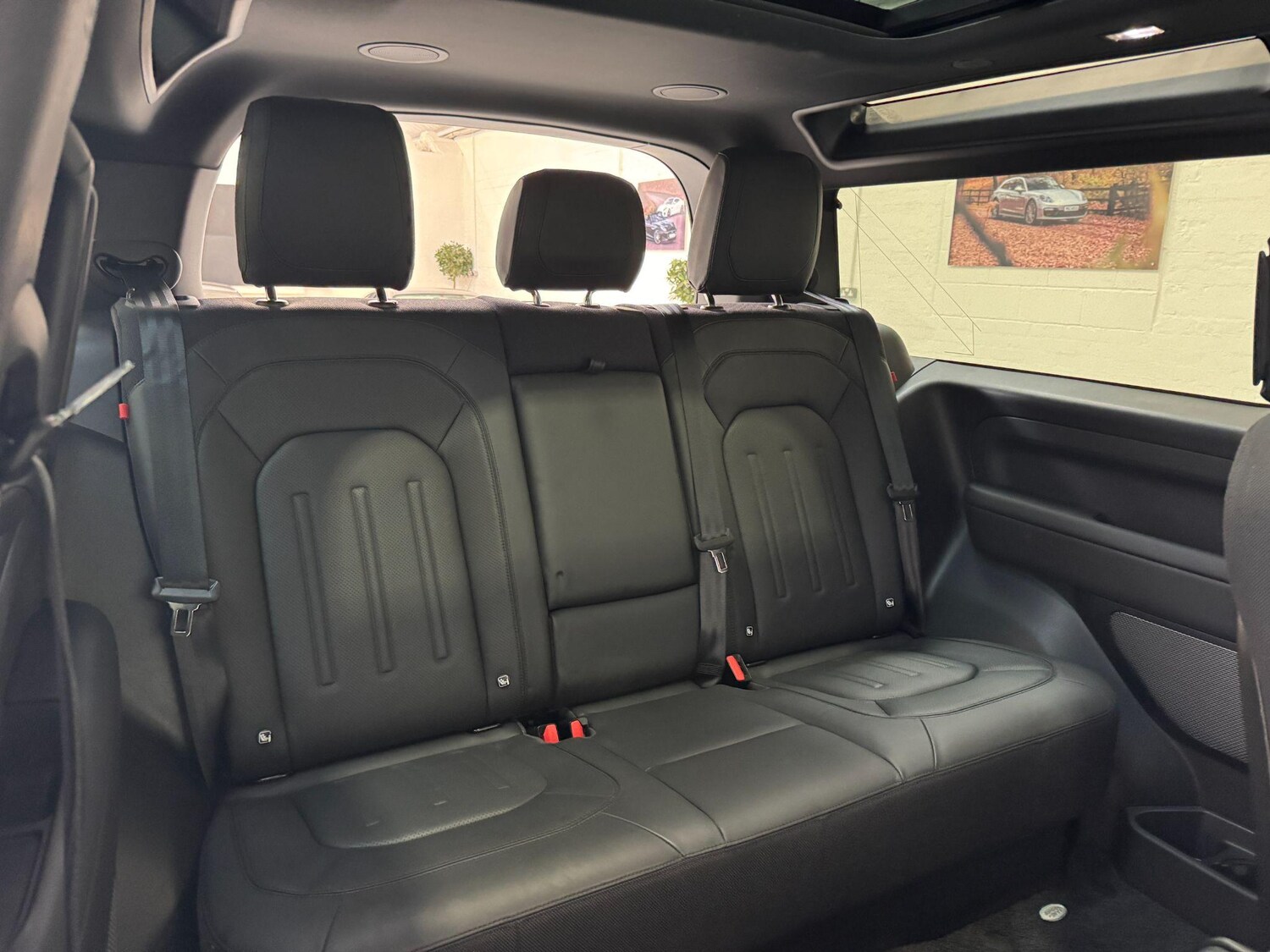 Used Land Rover Defender 90 2021 for sale - 76239551: Photo 32