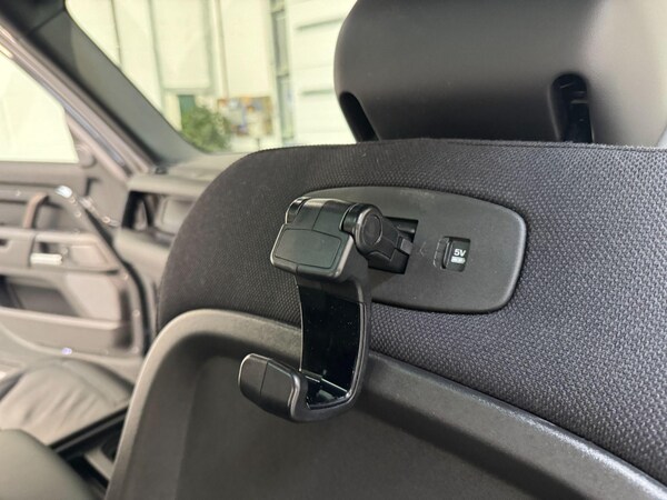 Used Land Rover Defender 2021 for sale - 76239551: Photo 36