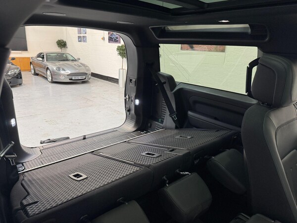 Used Land Rover Defender 2021 for sale - 76239551: Photo 38
