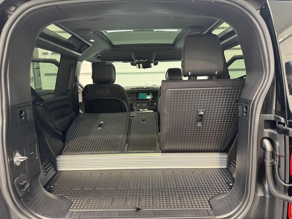 Used Land Rover Defender 2021 for sale - 76239551: Photo 40