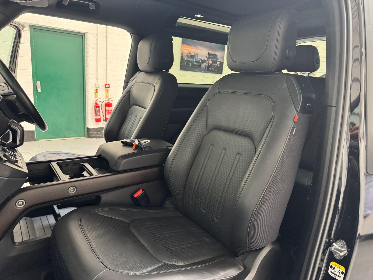 Used Land Rover Defender 90 2021 for sale - 76239551: Photo 52