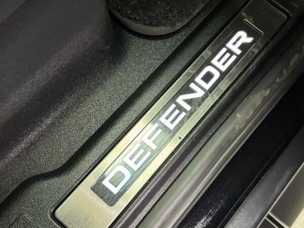 Used Land Rover Defender 2021 for sale - 76239551: Photo 71