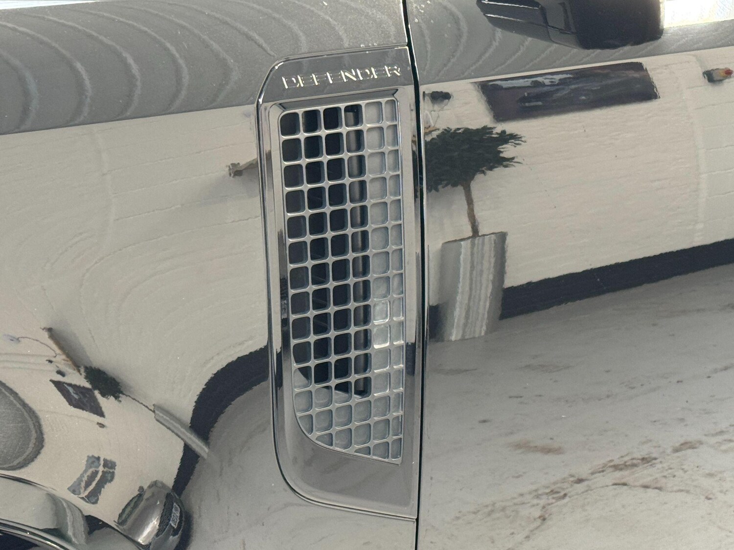 Used Land Rover Defender 90 2021 for sale - 76239551: Photo 76