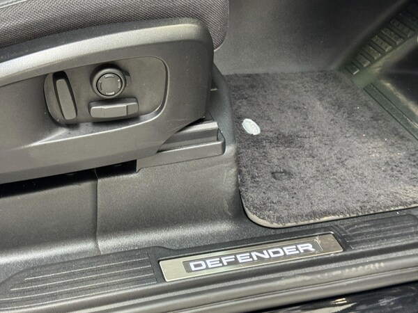 Used Land Rover Defender 2021 for sale - 76239551: Photo 83