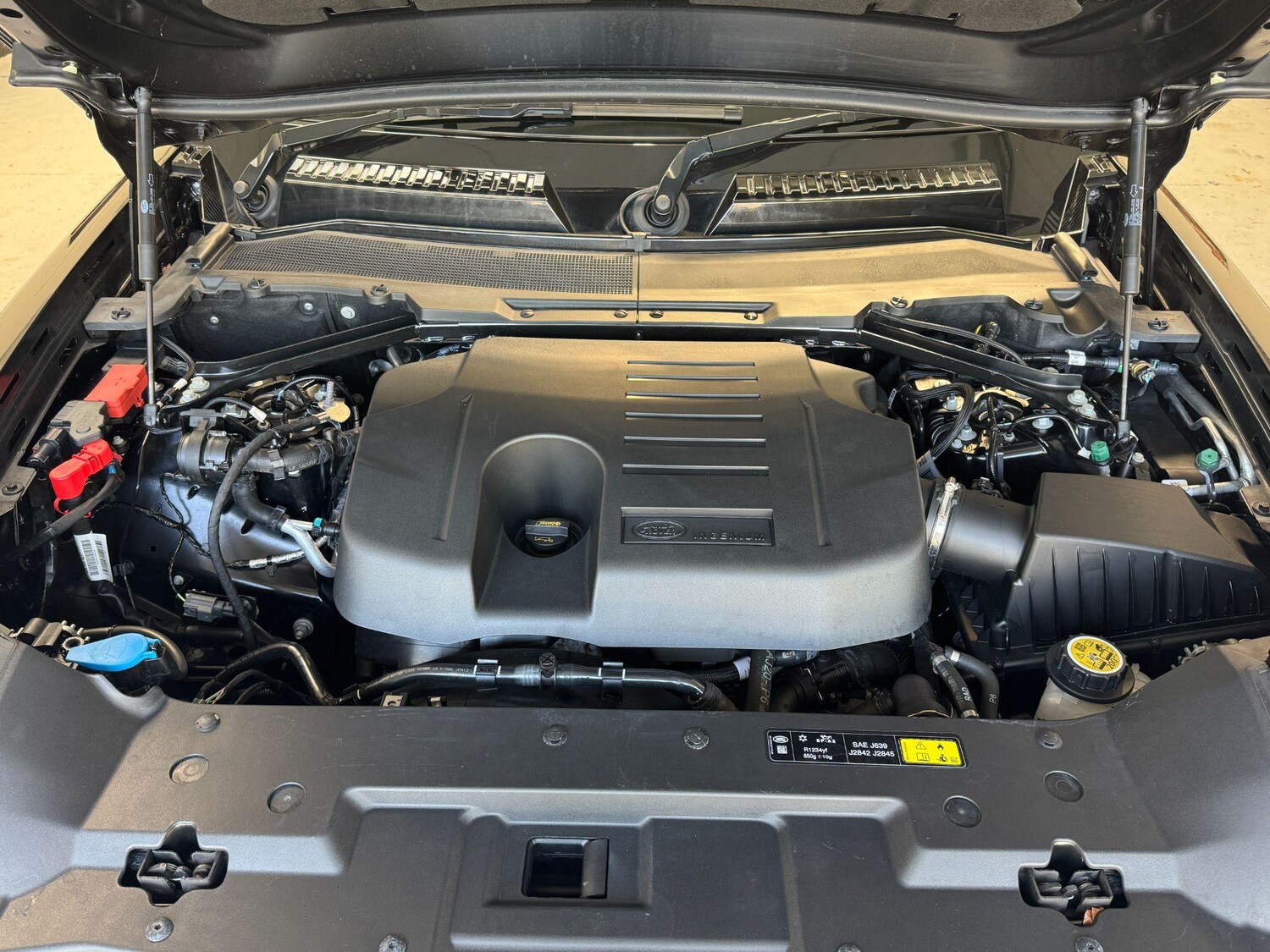 Used Land Rover Defender 90 2021 for sale - 76239551: Photo 86