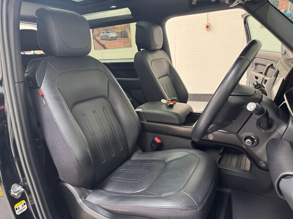 Used Land Rover Defender 2021 for sale - 76239551: Photo 92