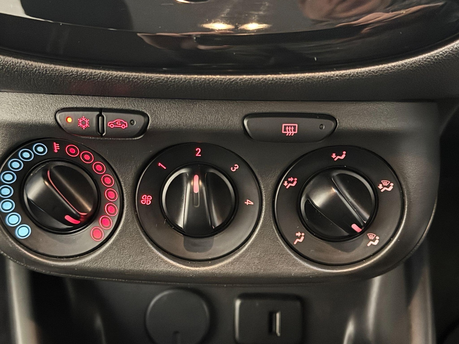 Used Vauxhall Corsa 2018 for sale - 77331241: Photo 44