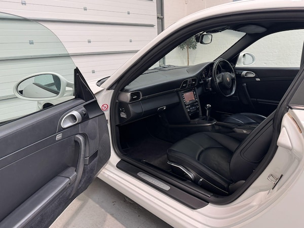 Used Porsche 911 2010 for sale - 76153094: Photo 30