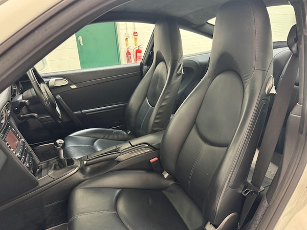 Used Porsche 911 2010 for sale - 76153094: Photo 32
