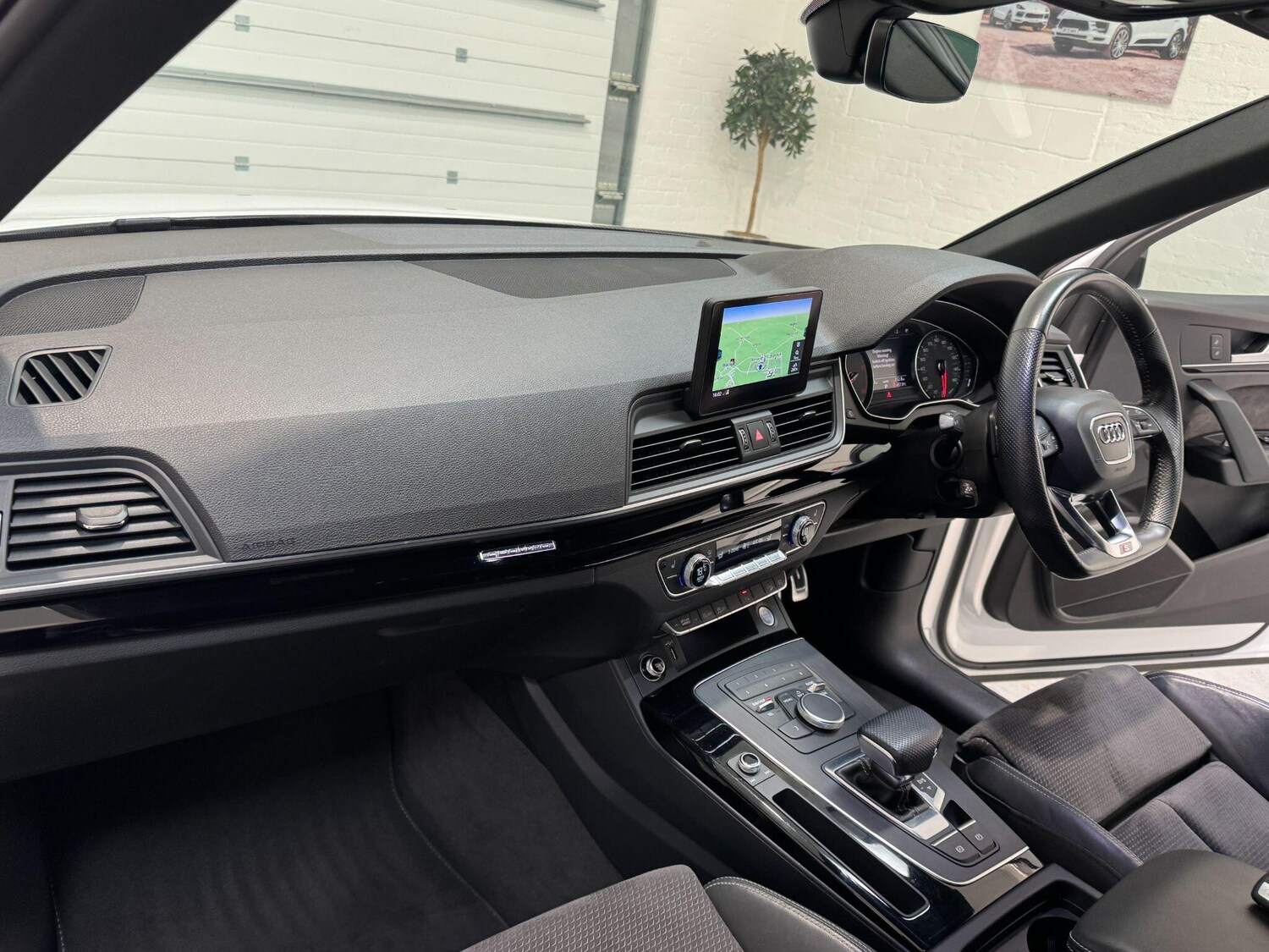 Used Audi Q5 2018 for sale - 75949746: Photo 61