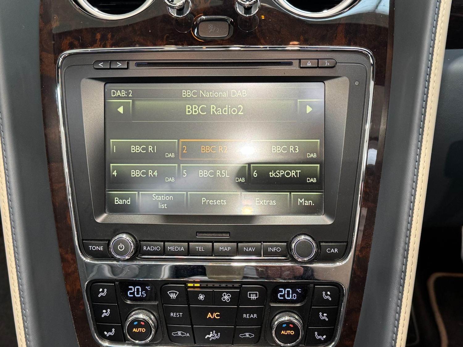 Used Bentley Continental 2015 for sale - 76499602: Photo 51