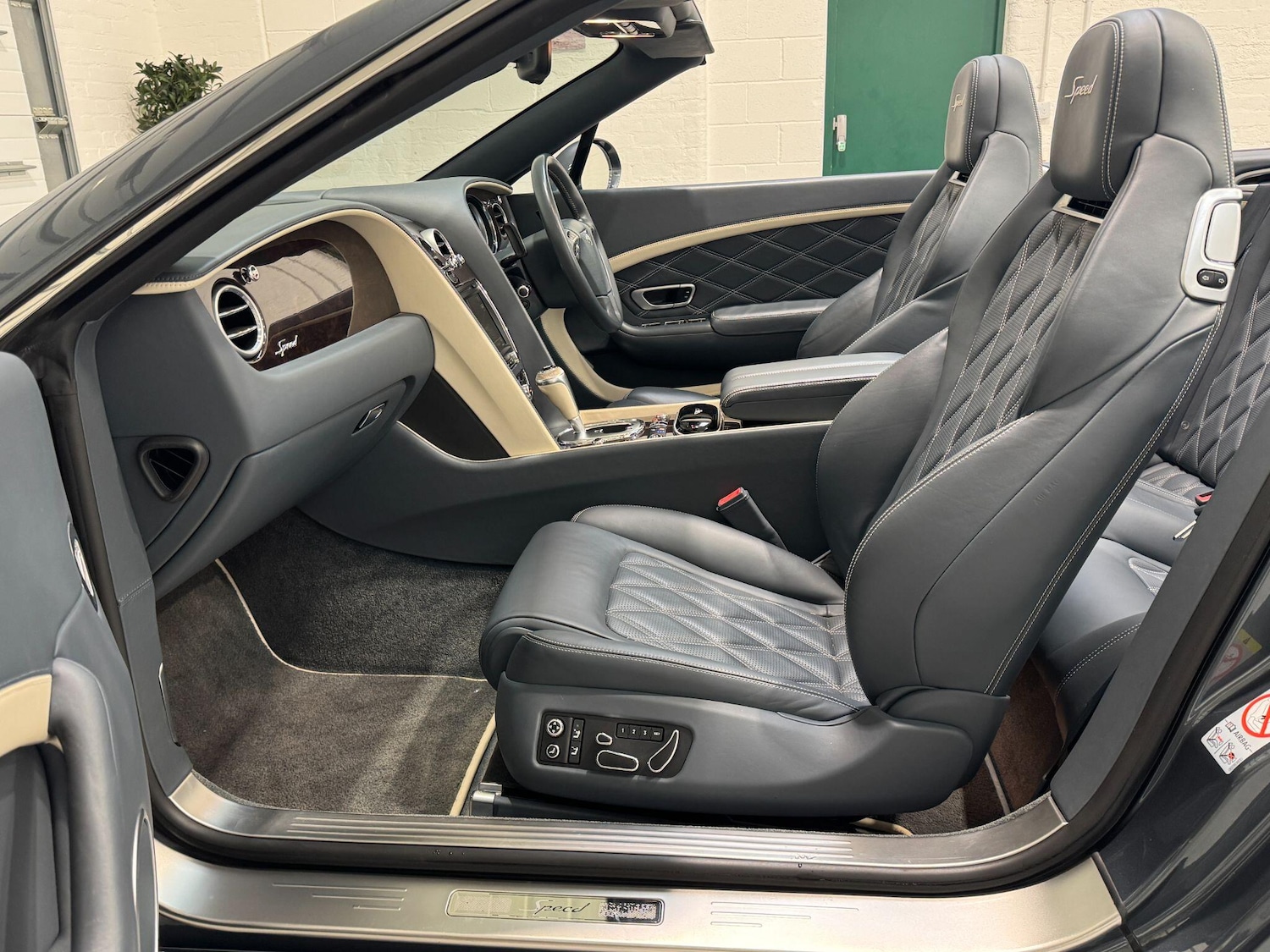 Used Bentley Continental 2015 for sale - 76499602: Photo 61