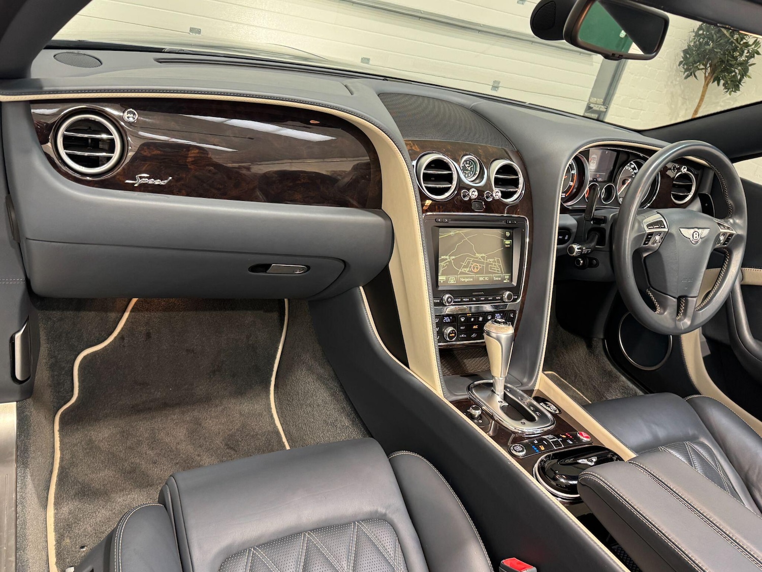 Used Bentley Continental 2015 for sale - 76499602: Photo 64