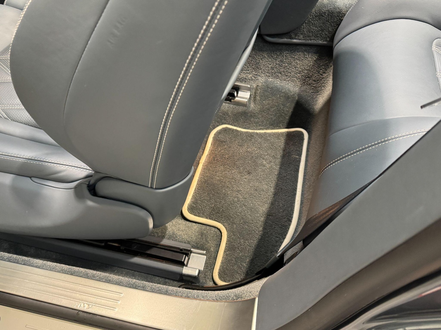 Used Bentley Continental 2015 for sale - 76499602: Photo 67