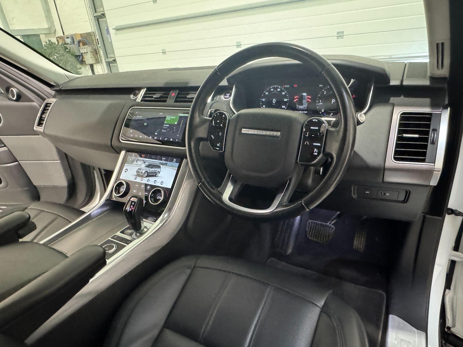 Used Land Rover Range Rover Sport 2018 for sale - 76485244: Photo 16