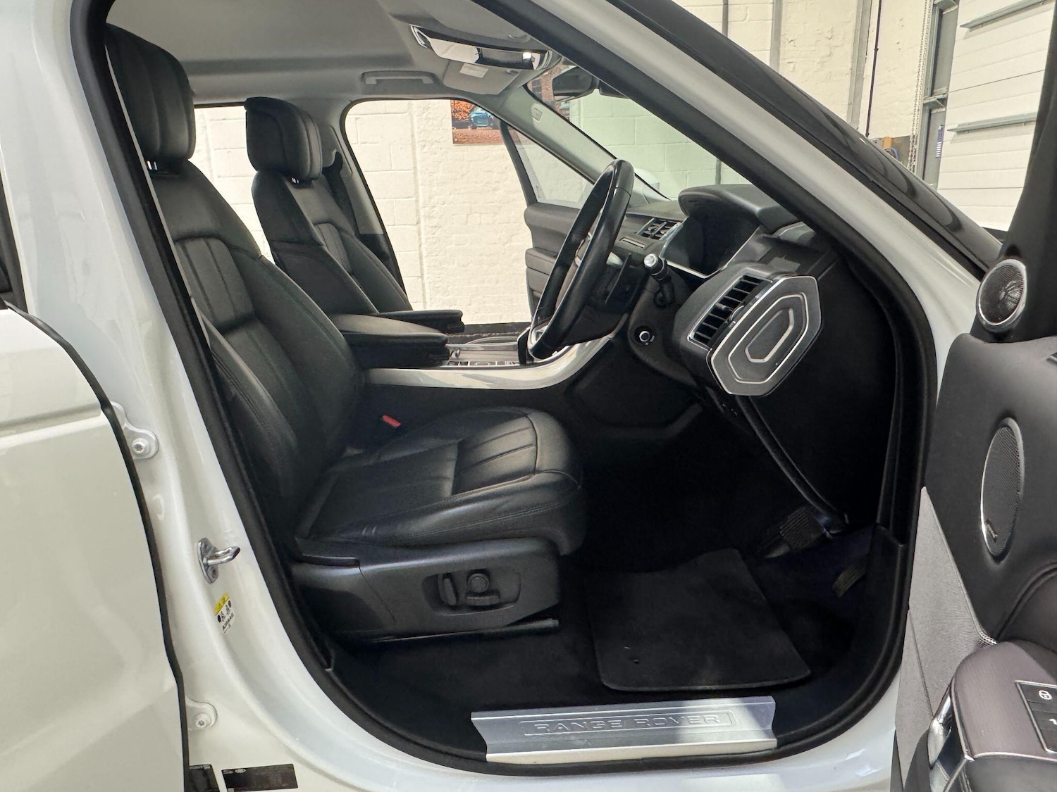 Used Land Rover Range Rover Sport 2018 for sale - 76485244: Photo 18