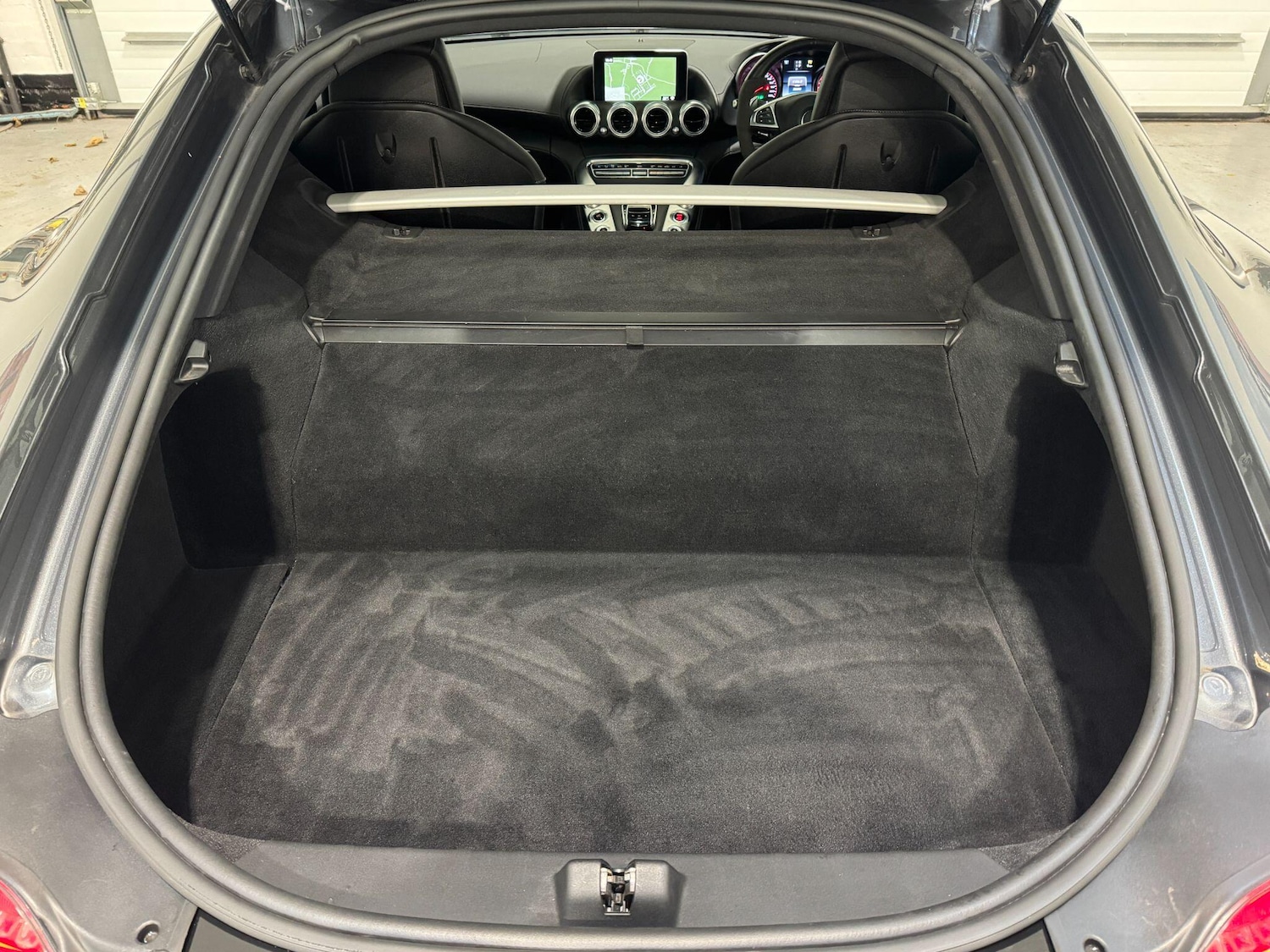 Used Mercedes-Benz AMG GT 2016 for sale - 76456907: Photo 65