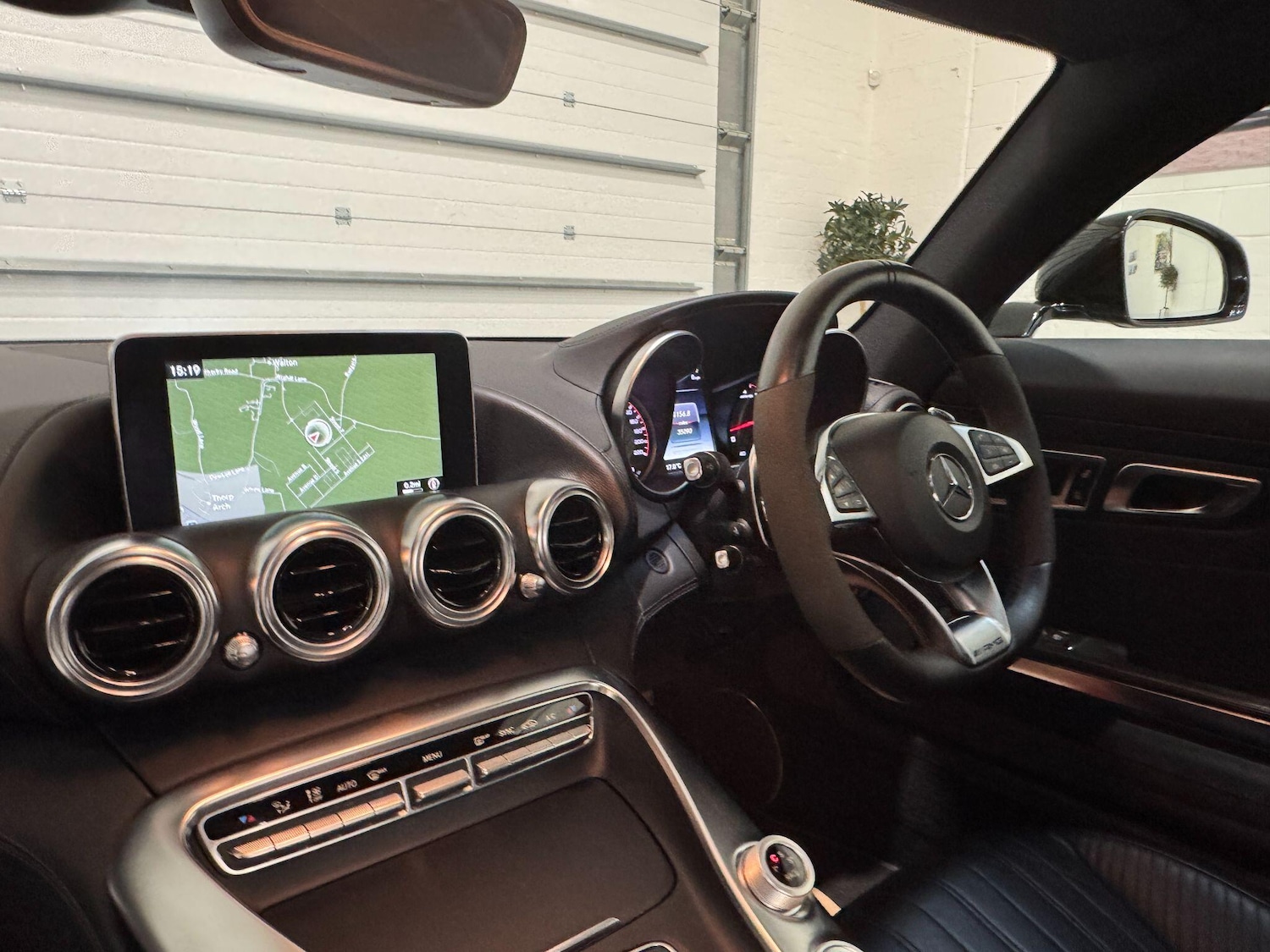 Used Mercedes-Benz AMG GT 2016 for sale - 76456907: Photo 71