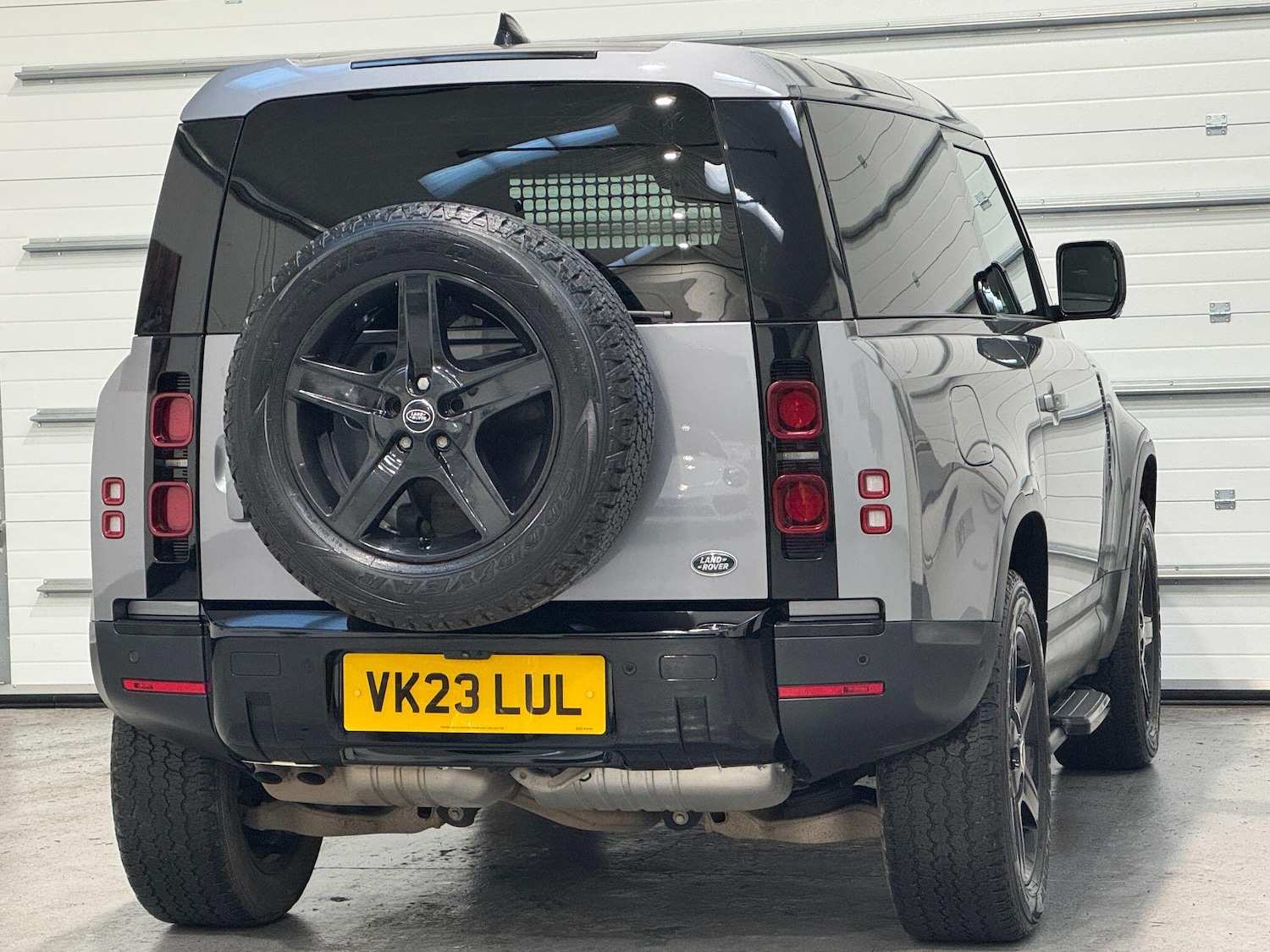 Used Land Rover Defender 2023 for sale - 77229519: Photo 12