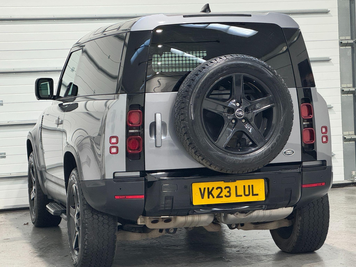 Used Land Rover Defender 2023 for sale - 77229519: Photo 14