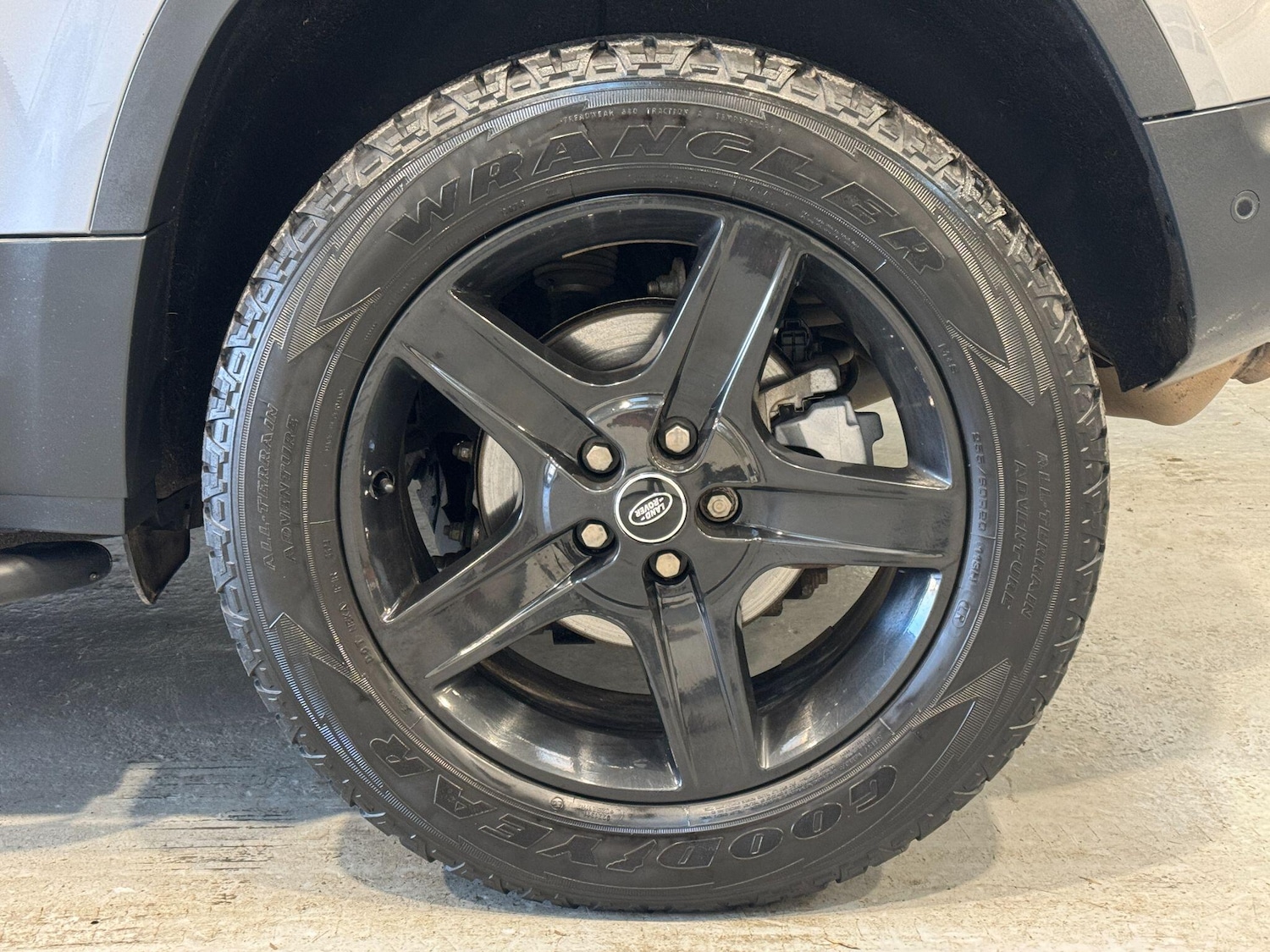 Used Land Rover Defender 2023 for sale - 77229519: Photo 23