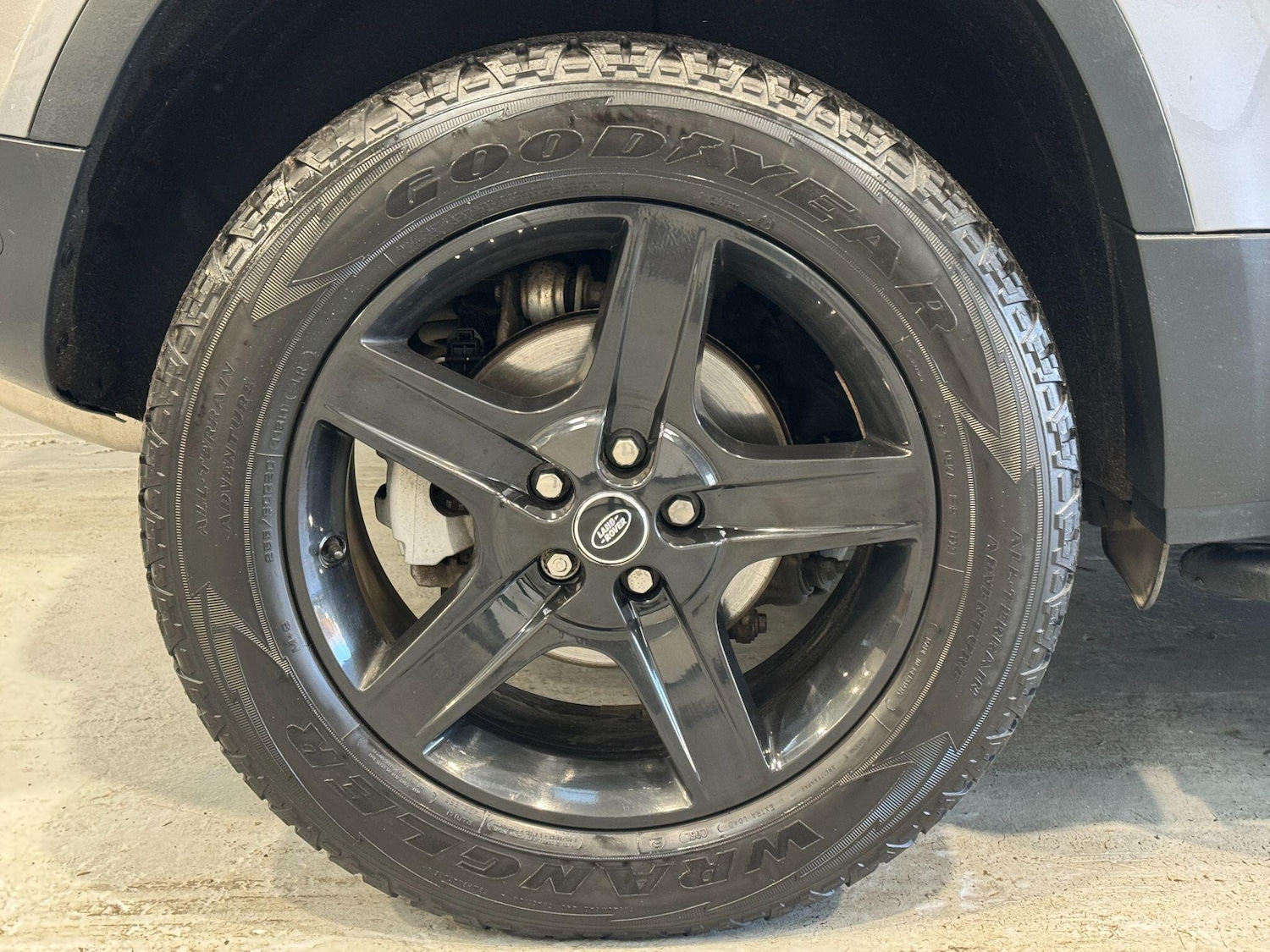 Used Land Rover Defender 2023 for sale - 77229519: Photo 24