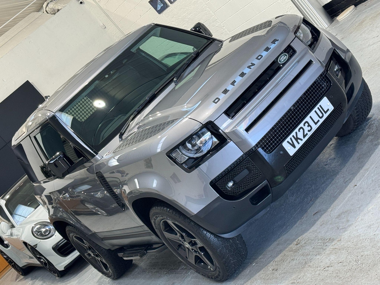 Used Land Rover Defender 2023 for sale - 77229519: Photo 29