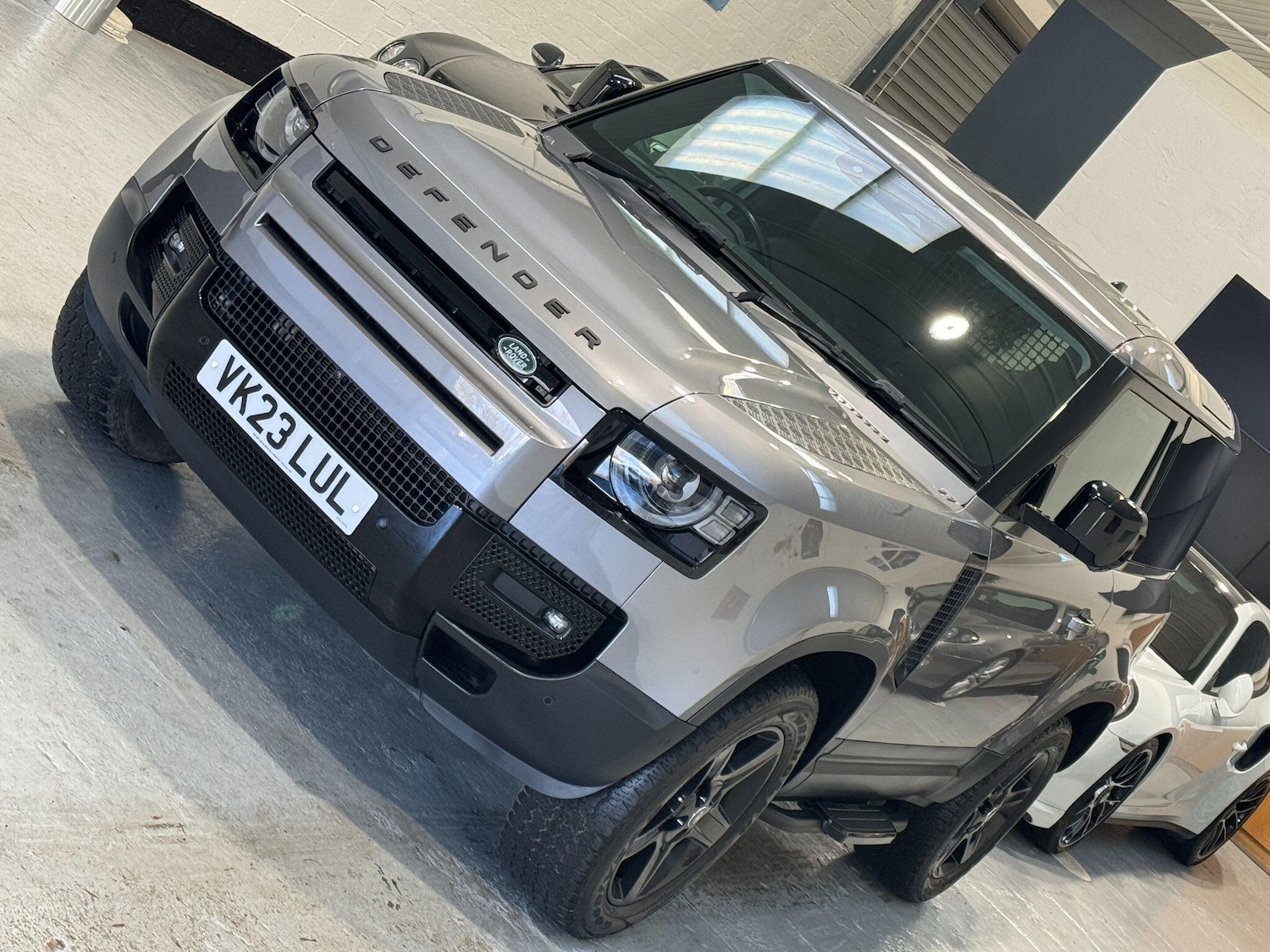 Used Land Rover Defender 2023 for sale - 77229519: Photo 30