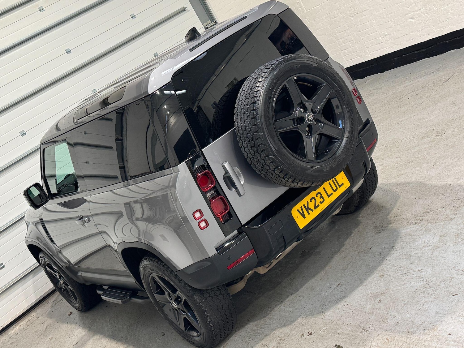 Used Land Rover Defender 2023 for sale - 77229519: Photo 32