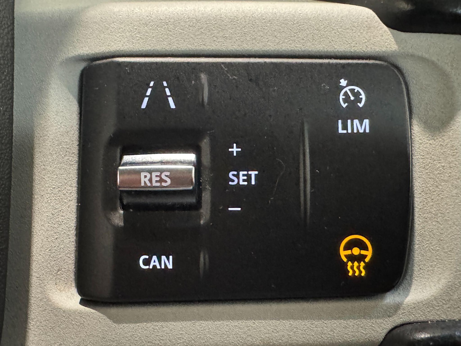 Used Land Rover Defender 2023 for sale - 77229519: Photo 44