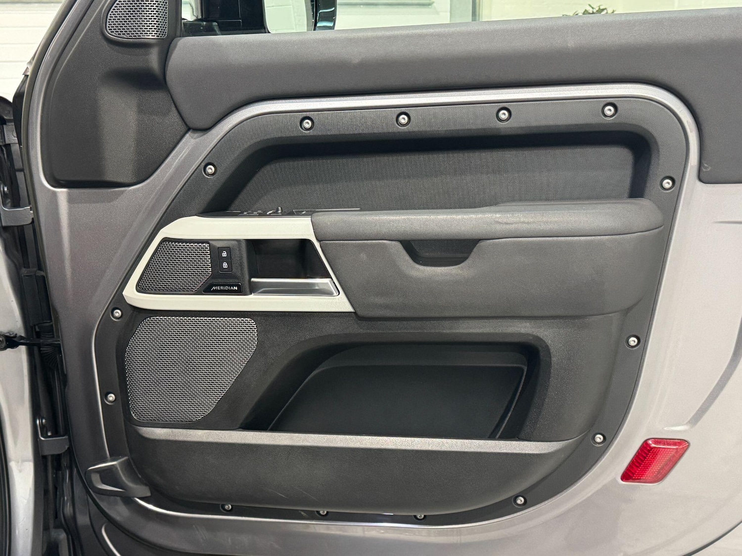 Used Land Rover Defender 2023 for sale - 77229519: Photo 49