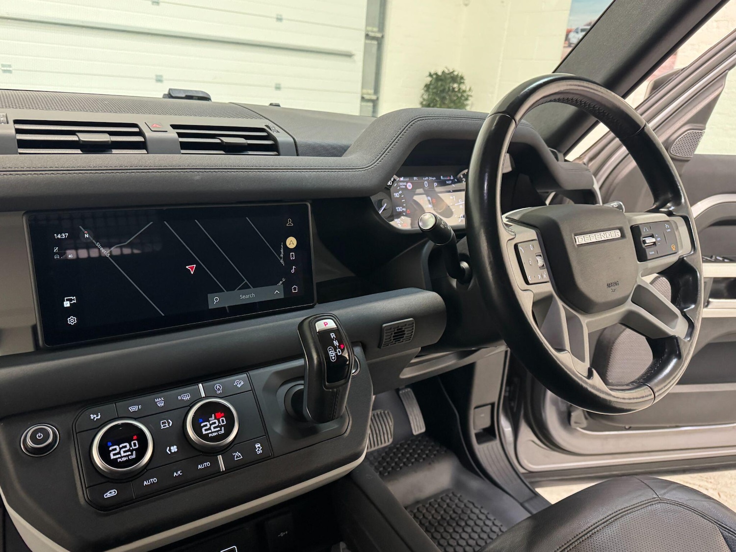 Used Land Rover Defender 2023 for sale - 77229519: Photo 59