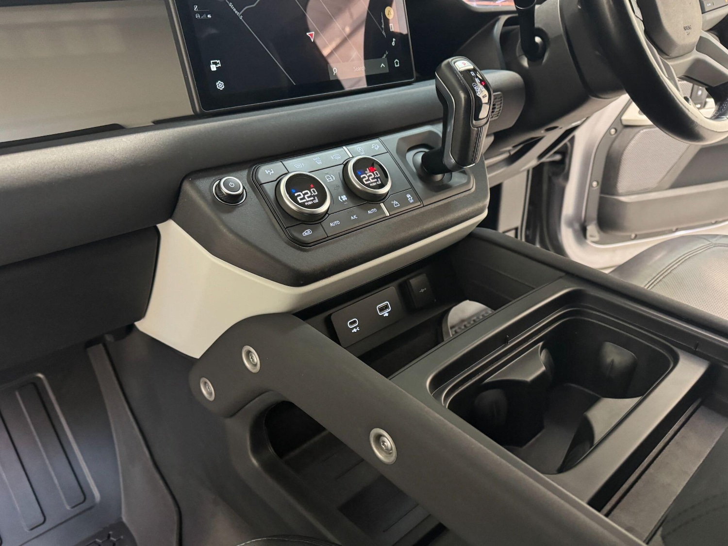 Used Land Rover Defender 2023 for sale - 77229519: Photo 60