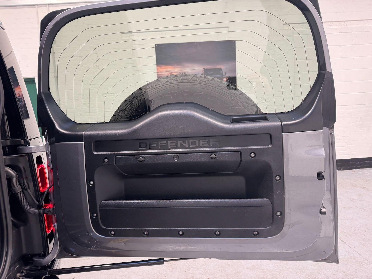 Used Land Rover Defender 2023 for sale - 77229519: Photo 63