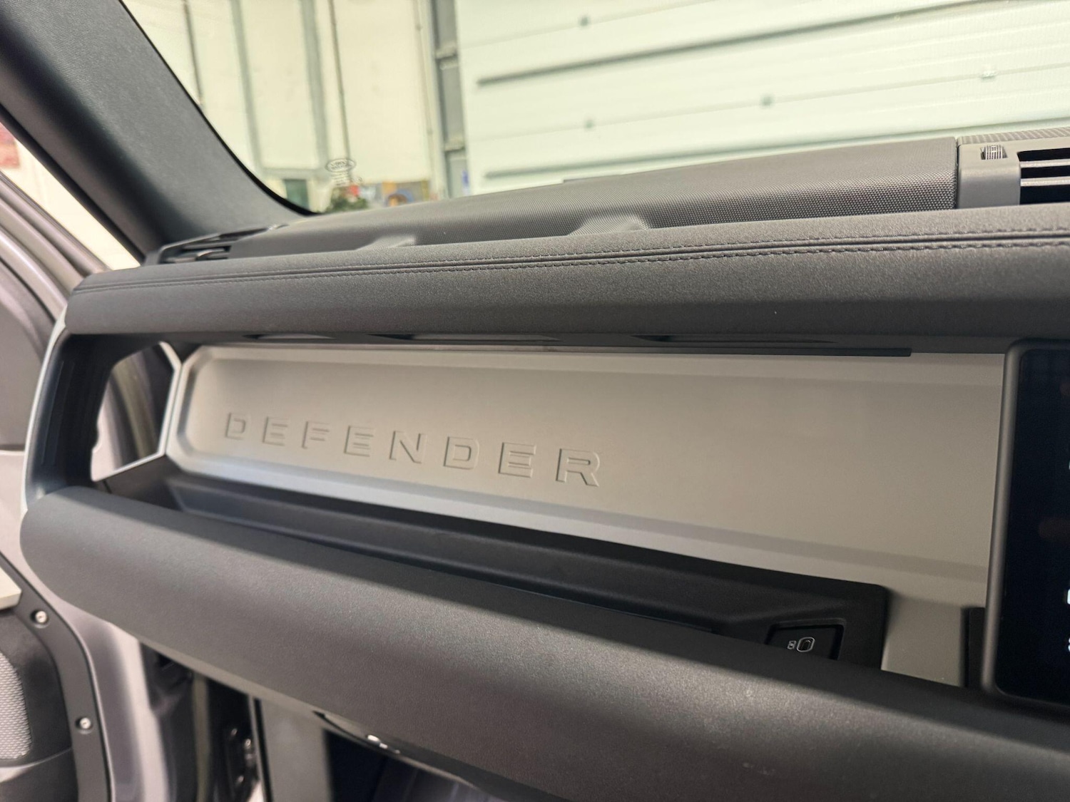 Used Land Rover Defender 2023 for sale - 77229519: Photo 65